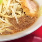 ラーメン二郎 - スープ