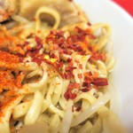 ラーメン二郎 - 粗挽き唐辛子投下～♪