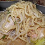 らーめんでぽっと - 麺を引き出して