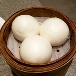 逸翠軒點心專門店 - 流沙奶皇包:$25