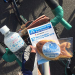 焼きたて屋 - 緑のAACR、今年も無事ゴールし完走おめでタイ焼きGET♪
毎年恒例おめでタイ焼きは焼きたて屋のタイ焼き！
焼きたて屋は関東･中部･東北地方を中心に出店してる、たこ焼き、たい焼き、お好み焼きのお店☆彡