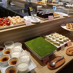 ファリナモーレ - 華やかなドルチェがいっぱい