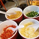 大笪地火鍋 - 調味料いろいろ