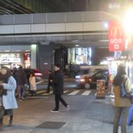 Hakone Soba - 駅前に夜の富士・箱根ライン