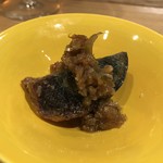 一碗水 - 素菜XO炸皮蛋(揚げピータンと野菜で作ったXO醤ソース)