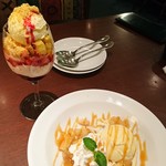 レッドロブスター - アップルパイとバニラアイスのデザート大好き～♪
      マスカルポーネのデザートもちょっともらって食べたけど、美味しかった～♪