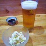 旬菜割烹 和しん - 晩酌セットの生ビールとポテサラ