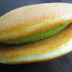 あづみの茶 胡蝶庵 - 生どら焼き（抹茶）