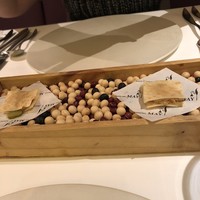 メイ - 豚肉と牛蒡のリエットを春巻の皮でお煎餅風に