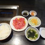 千成 - カルビ焼肉定食ランチ