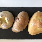 箱根ベーカリー - 左から塩パン・くるみの塩パン・ﾁｬﾊﾞﾀ