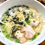 麺謹製3L's - とんこつらーめん（ちょっと辛いからしたかな撹拌）