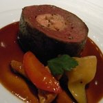 ラ・ベ - 蝦夷鹿とフォアグラのロティ　ジュにエーブルの香り　栗のカペレッティ　ポワヴラードソース