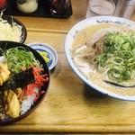 大分鶏天丼味噌ラーメン(大)
