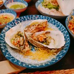 NGON VILLA - 牡蠣の春オニオンサルサ添え