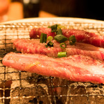 炭火焼肉　仁 - 