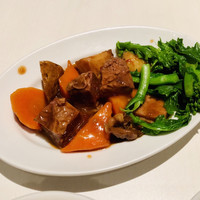 Szechwan Cuisine & Wine 四川料理 御馥 中之島ダイビル店 - 牛バラ醤油煮込み