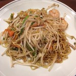 皇上皇 - オリジナルの味という広東炒麺。オイスターソースは香るけど具はもやし主体で味の深みが無い