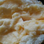 亀井堂 - クリームパン断面