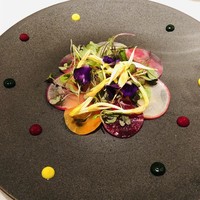 ラール・エ・ラ・マニエール - 京野菜のサラダ　キヌア敷き　パセリとビーツと菊のソース