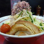 千里眼 - 2011豚祭最終日の千里ナーラ麺少なめ野菜チョイ増しチーズ増し増し