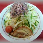 千里眼 - 2011豚祭最終日の千里ナーラ麺少なめ野菜チョイ増しチーズ増し増し