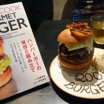 ICON - 御飯大盛りの２００バーガー記念特注モレバーガー￥ 時価❤