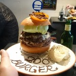 ICON - 御飯大盛りの２００バーガー記念特注モレバーガー￥ 時価❤