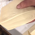 立ち呑みとうどん みのり - お店で作る自家製麺は平打ち麺！