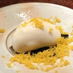 菊鮨 - ◆昆布で〆て焼いた白子様はクリーミーで美味しい。昆布も頂けます。 贅沢なことに上には「唐墨」が・・幸せ。(´▽｀)