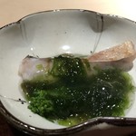 菊鮨 - 甘鯛（平戸）とアオサ（天草）・アマダイ自体もいい味わいですが、アオサの香りがいいですね。 餡は優しい味わい。