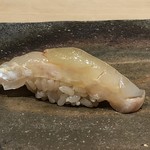 菊鮨 - 平目（平戸）・・熟成度がよく好み。