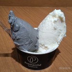 プレマルシェ・ジェラテリア - 黒ゴマとヨーグルト