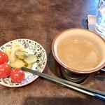 ラフ&タフ コーヒースタンド - ピクルス＆スープ