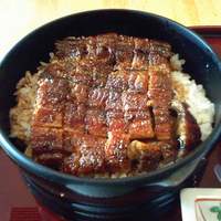 ひつまぶし名古屋備長 マロニエゲート銀座1店 - カリっと焼かれてる感じ。