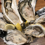 魚とワインはなたれThe Fishand Oysters - 