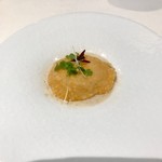 リナシメント - Amuse(カルドンチェッリスープ パルミジャーノ クロッカンテ)