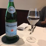 リナシメント - ドリンクはコンガスのサンペレグリーノ