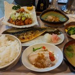 Hotori - 皿数一杯な「晩御飯定食」