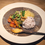 カレーのアキンボ - 野菜とダルとごはん(3500円のコース)