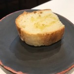 リナシメント - パスタと同時に供されたパン