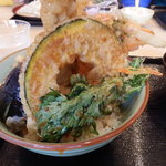 天丼の岩松 - 海鮮天丼　\750（裏面：なす、かぼちゃ、春菊）