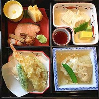 京懐石とゆば料理 松山閣 JR京都伊勢丹店 - 京弁当