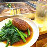 博多のおでん - いわしつくねと春菊とハイボール