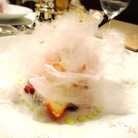 シャトー　ラ・パルム・ドール - シャンパンをかけてくれるパフォーマンス付き