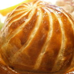 レフェルヴェソンス - 相方のメイン　熊野地鶏のラグー　アップルパイの様に　アップ