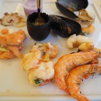 ブッフェアンドカフェ スロープサイドダイナー ザクロ - エビ&ホタテのグリルなど