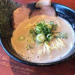 豚骨ラーメンとまぜそば 池めん 浜松店 - 濃厚豚骨らーめん800円