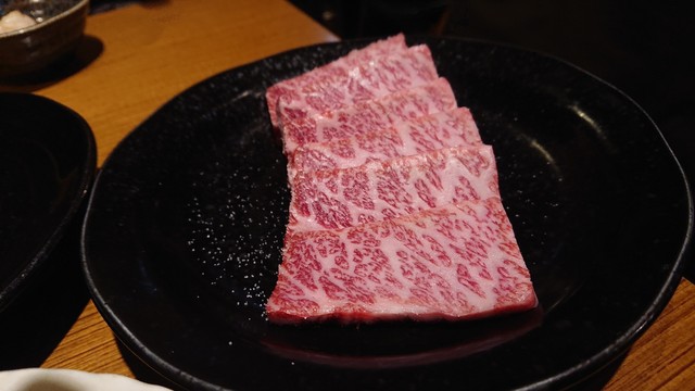 かね すすきの 有名 焼肉 チャン