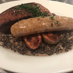 フチテイ ア ヴ - 豚バラ肉とソーセージ、レンズ豆添え